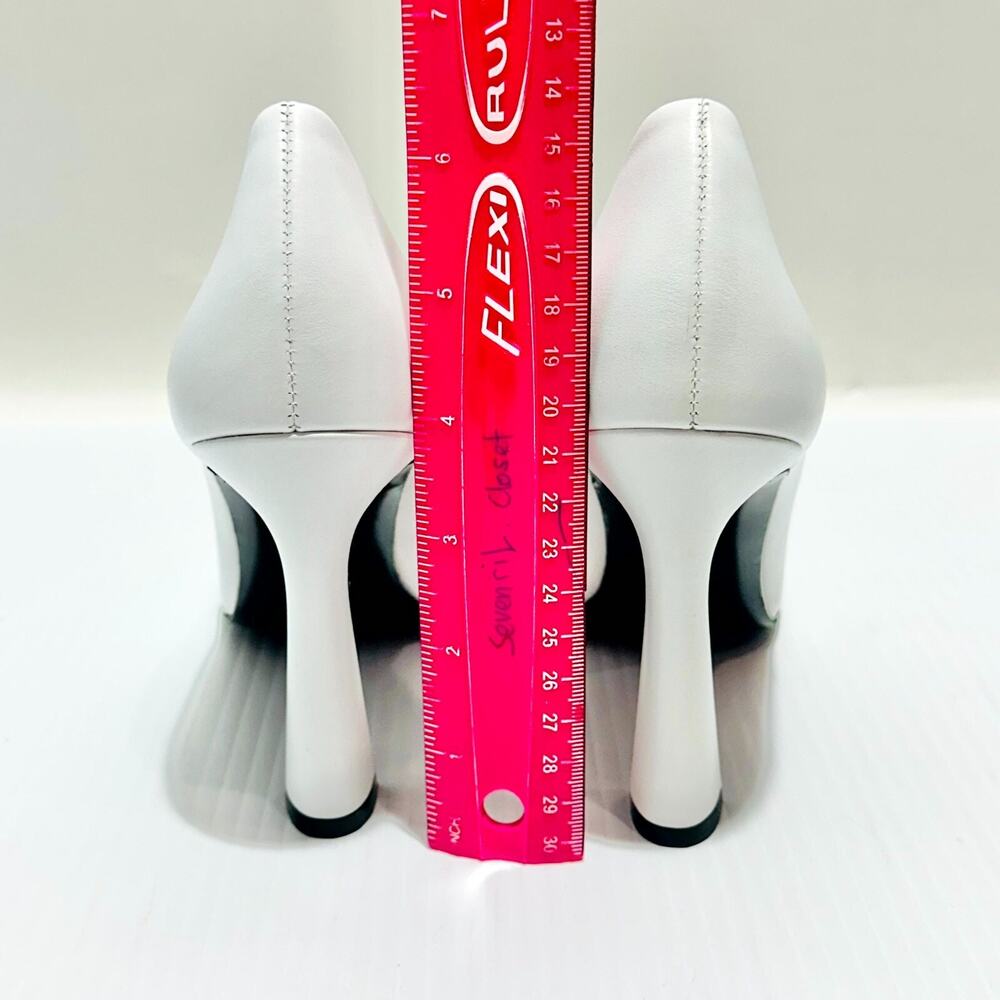 Versace Vitello IT 38/ US 8 Pumps White Leather Medusa Gold Heeled NIB $1050 - Picture 9 of 12